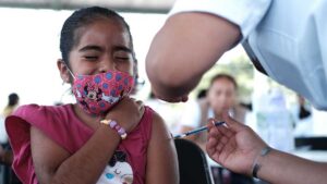 Activan macrocentros de vacunación en Chihuahua previo al regreso a clases