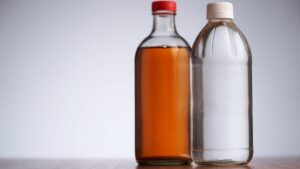 No confundas el vinagre de cocina con el de limpieza: riesgos y diferencias clave