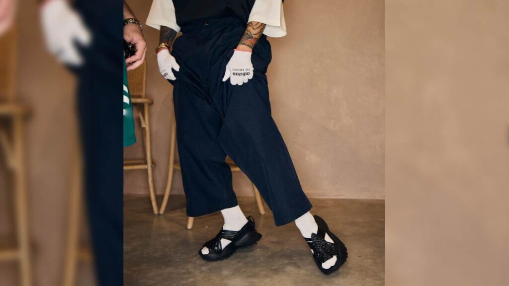 Sheinbaum se pronuncia sobre los huaraches Adidas.