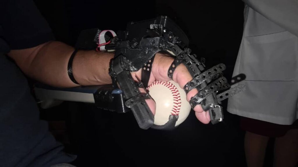 Sistema robótico del INR devuelve movilidad a 20 pacientes