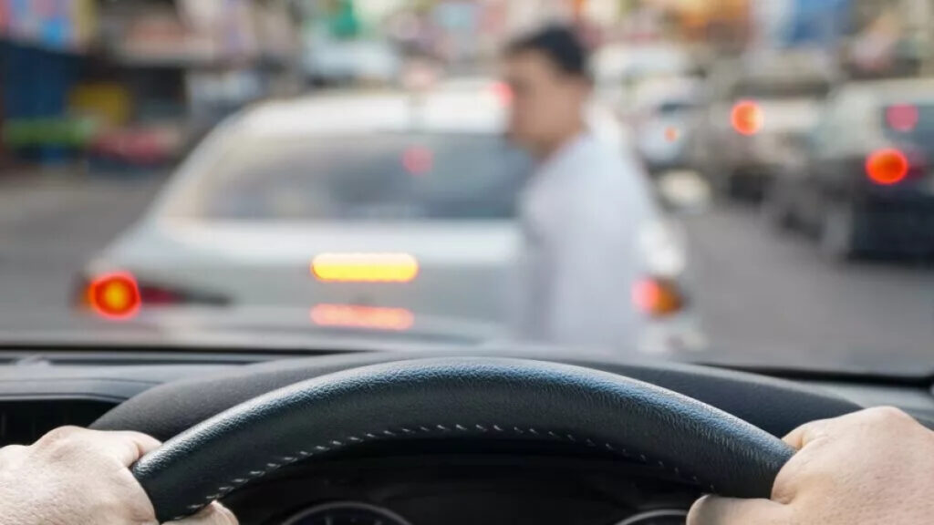 Camión embiste a devotos en India