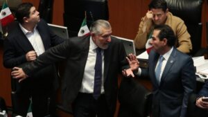 Senadores de Morena respaldan a Adán Augusto frente a solicitud de juicio político