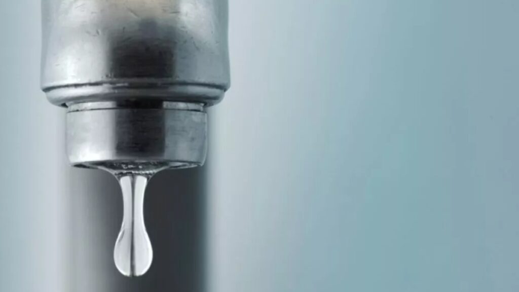 Adelantan desfogue de presa Zimapán en Querétaro; hay corte de agua en 336 colonias