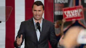 ¿Quién era Charlie Kirk, el activista cercano a Trump que fue baleado?