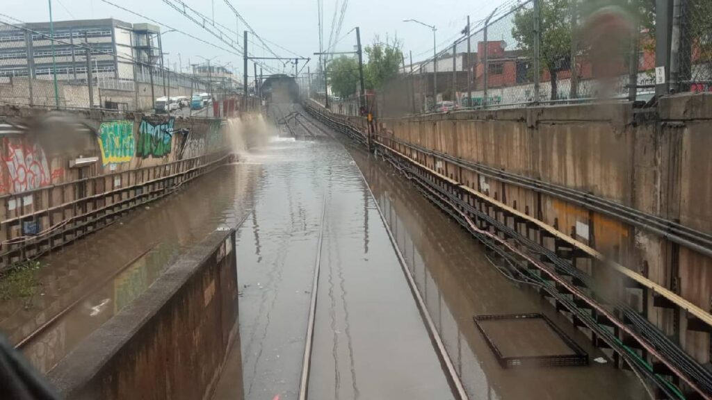 Metro Cdmx Linea a, INUNDADO.