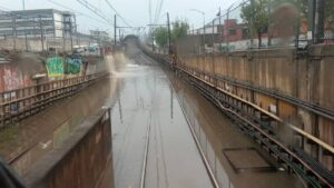 Inundaciones paralizan servicio en tramo de la Línea A del Metro CDMX