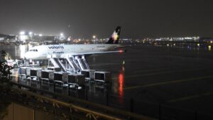 Intensas lluvias causaron afectaciones en el AICM: vuelos detenidos y un rayo cayó en la torre de control