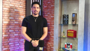 Alex Fernández revela un consejo de su abuelo Vicente Fernández y se avienta palomazo