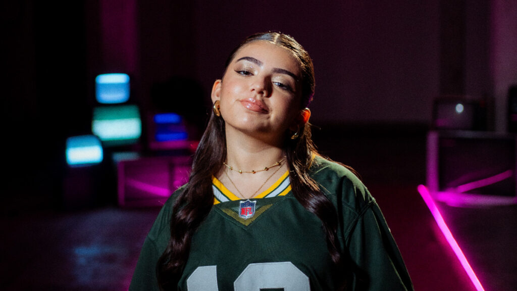 Alma Zarza presenta “Cool Kids” y se consolida como referente del pop juvenil