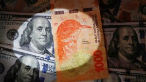 Argentina recibe respaldo de 20 mil mdd de EE. UU. antes de elecciones legislativas