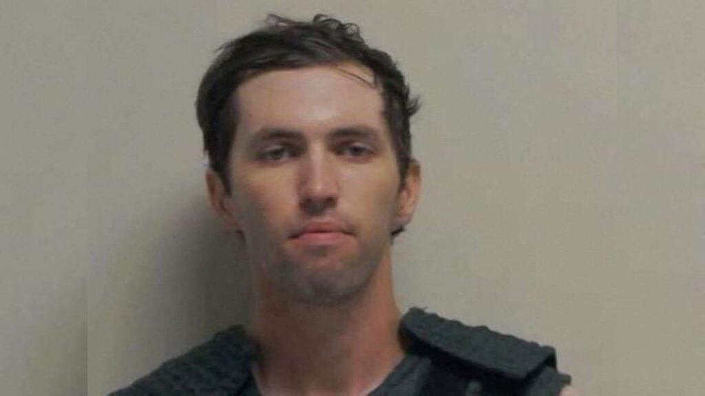 El presunto asesino de Charlie Kirk tenía una pareja transgénero, confirma gobernador de Utah