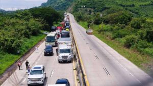 Liberan bloqueo en la Autopista del Sol tras 7 horas de protesta
