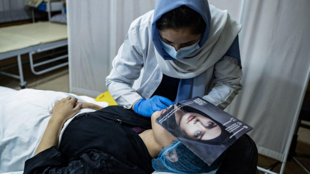 cirugías estéticas de moda en Afganistán