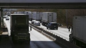 Trump impondrá 25% de aranceles a camiones pesados: ¿impactará a México?