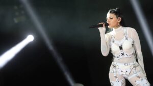 Cazzu expone a representantes de Nodal; le niegan permiso sobre su hija