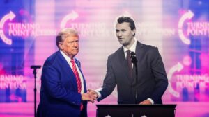 El asesino de Charlie Kirk sigue prófugo y Trump anuncia medalla póstuma de La Libertad