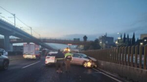 Choque en la México-Puebla provoca caos vial a la altura del kilómetro 21