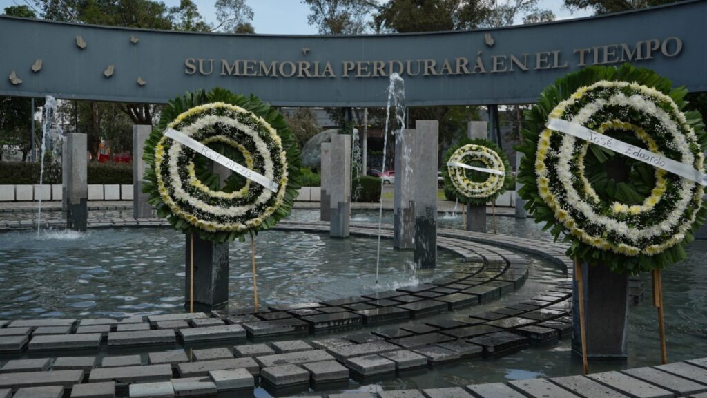 Con homenajes, recuerda CDMX a víctimas de los sismos del 19S de 1985 y 2017