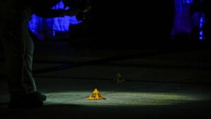 Sigue violencia en Sinaloa: reportan balaceras, bloqueos y ataques en viviendas