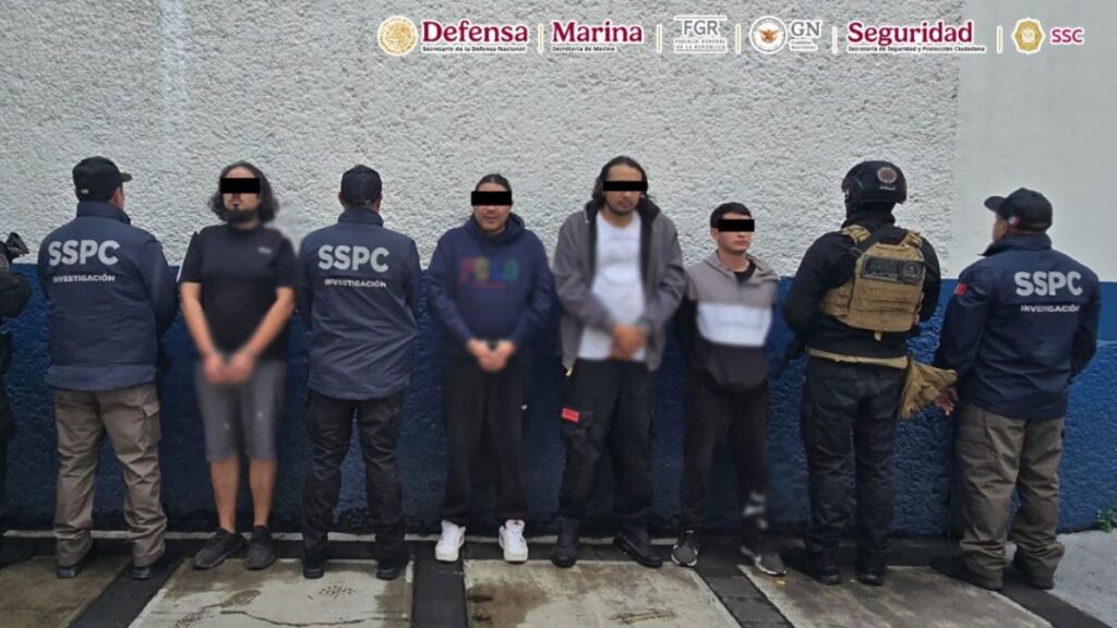 Detienen a "D3" e incautan invernadero de marihuana en la CDMX