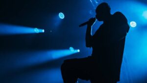 El rapero D4vd y la víctima encontrada en su Tesla tienen tatuajes idénticos