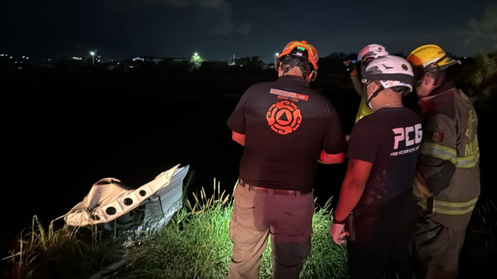 Periodista José Luis García Débora Estrella