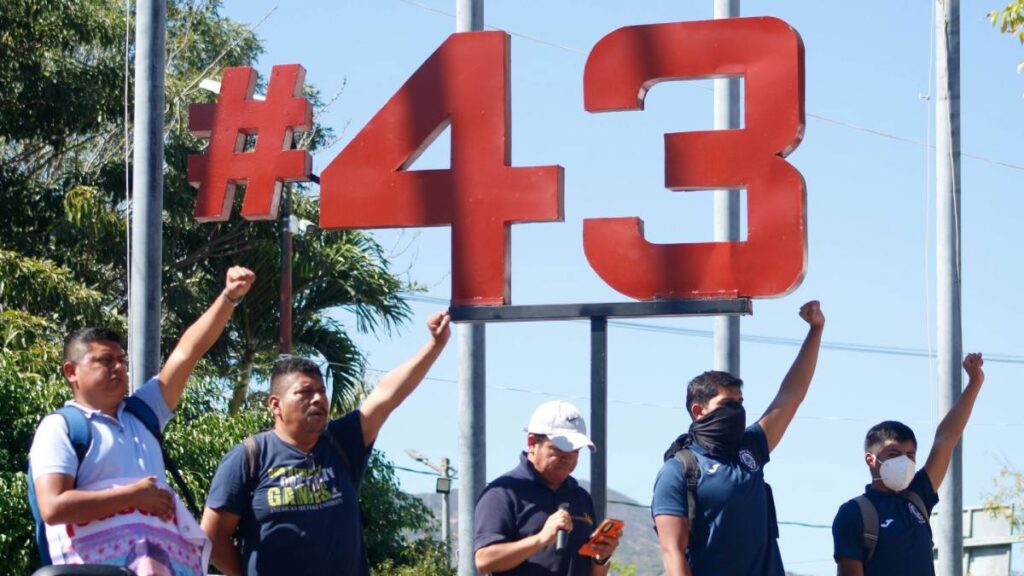 Estudiantes Ayotzinapa 2