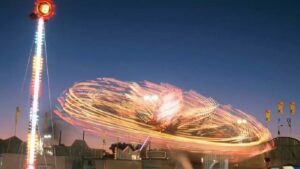 Falla juego mecánico en Feria de San Miguel Arcángel y deja heridos; video del momento exacto