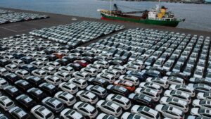 Fue una pésima política abrirnos a los autos chinos: experta de la UNAM