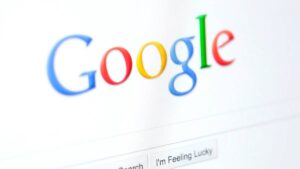 Google cumple 27 años y revive su primer logo con un Doodle nostálgico