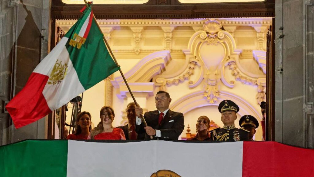 PRI busca sancionar con hasta 103 mil pesos a funcionarios que cometan errores o usen con fines políticos el Grito de Independencia.