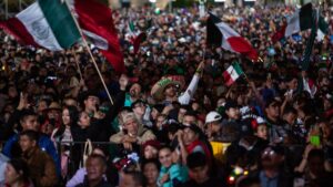 Grito de la Independencia se escucha en alcaldías de la CDMX; en Iztapalapa, ceremonia sin verbena