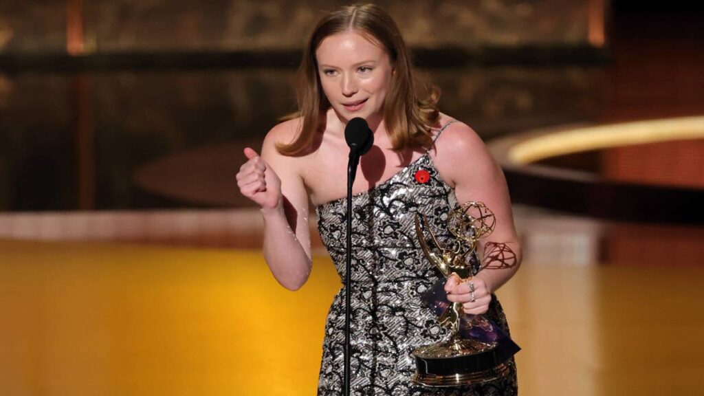 Contundente mensaje de Hannah Einbinder en los Emmy; desaprueba al ICE y está a favor de Gaza