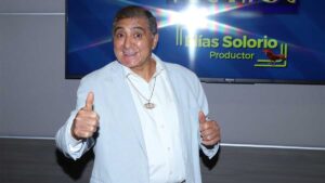 De “millonario” a vendedor: “Huicho Domínguez” graba comercial para papelería en Ciudad Juárez