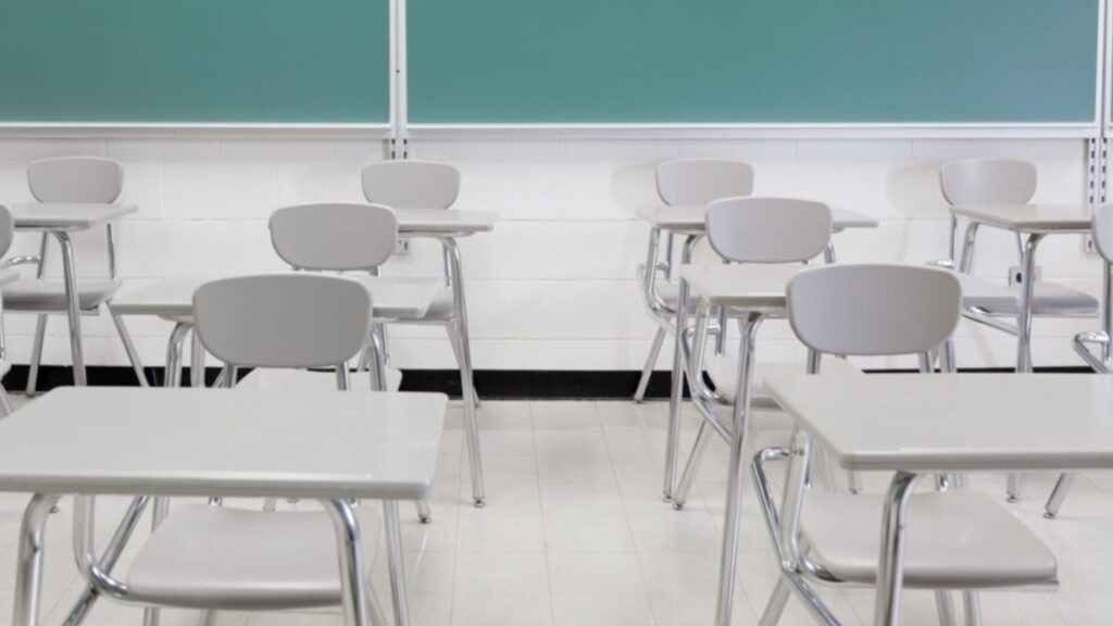 Huracán Lorena: suspende clases y habilitan albergues en BCS