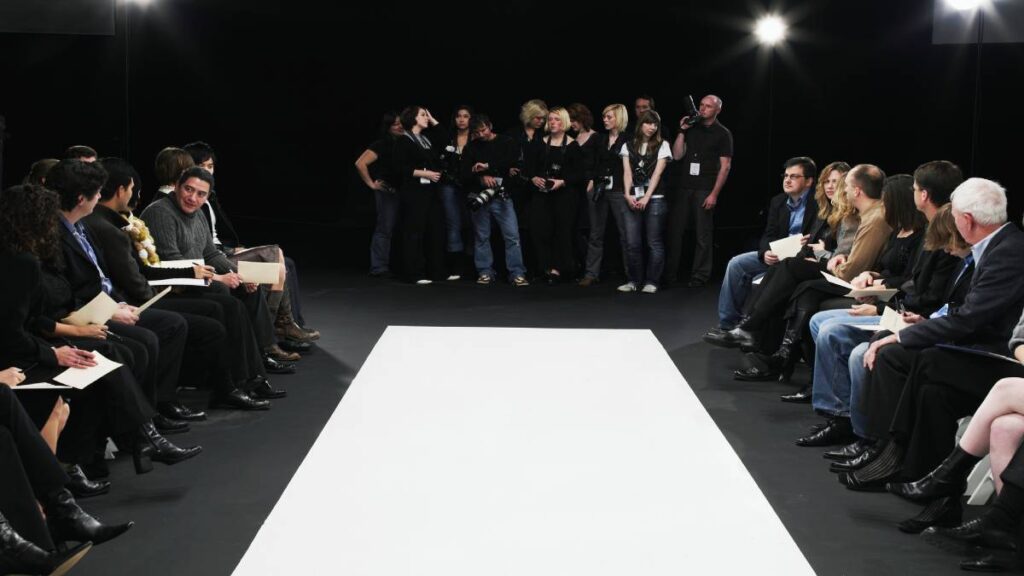 Influencers y moda: protagonistas de la Semana de la Moda de París 2025