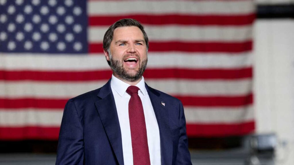 Vicepresidente de EE. UU. J.D. Vance da discurso en Michigan