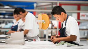 ¿Cuánto tiempo se puede permanecer en el programa Jóvenes Construyendo el Futuro?