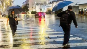 Mario se degrada a depresión tropical; se aleja de México pero deja lluvias en Jalisco