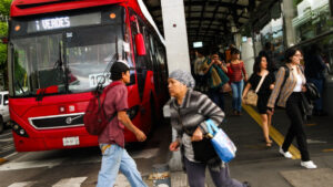 Más Metrobús el fin de semana: Línea 1 amplía horario