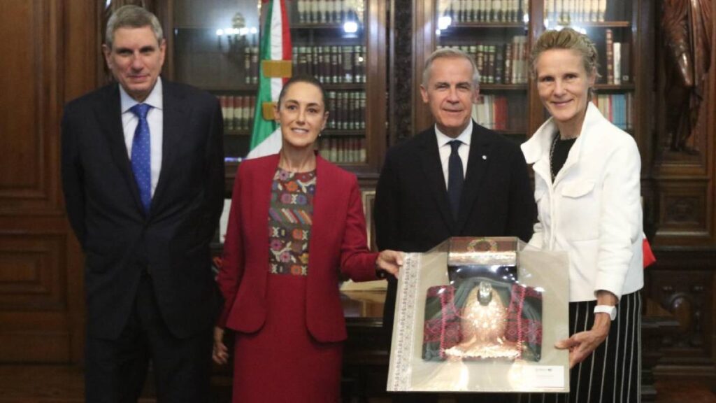 Sheinbaum y Carney se reúnen en Palacio Nacional para impulsar comercio, inversiones y fortalecer el T-MEC.