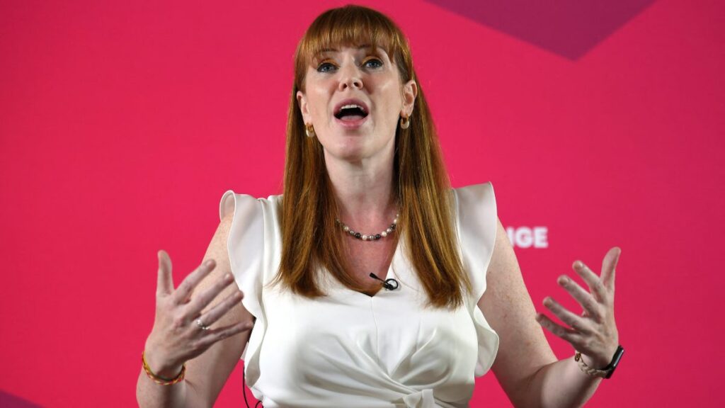 Escándalo fiscal tumba a la viceprimera ministra británica Angela Rayner; admitió que no pagó impuestos