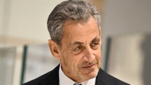 Condenan a Nicolas Sarkozy por financiación ilegal de campaña con dinero de Libia