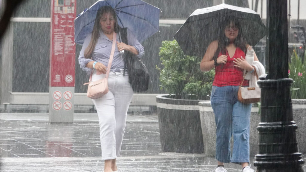 ¿Qué fenómenos están detrás de las lluvias de este martes?
