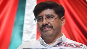 Hugo Aguilar se solidariza con víctimas de explosión de pipa en Iztapalapa