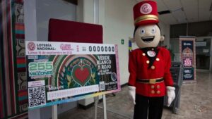 Migrantes, los beneficiados en sorteo de Lotería Nacional: ¿cómo se destinarán los recursos?