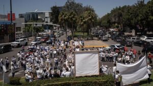 La comunidad de parteras encabeza las movilizaciones en la CDMX este lunes