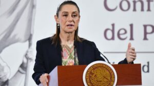 Sheinbaum propone revisión de Ley del Notariado por detección de irregularidades en notarías