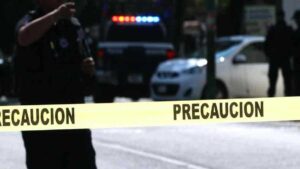 Alumno muere apuñalado en el CCH Sur; agresor está herido y bajo custodia