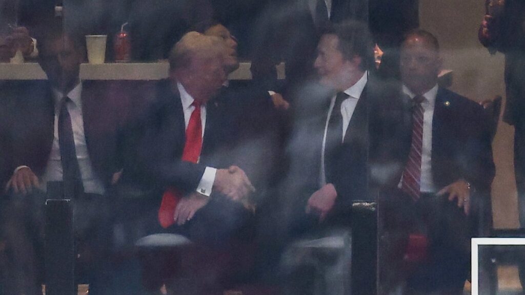 Trump y empresarios  se reúnen en el funeral de Charlie Kirk. AFP